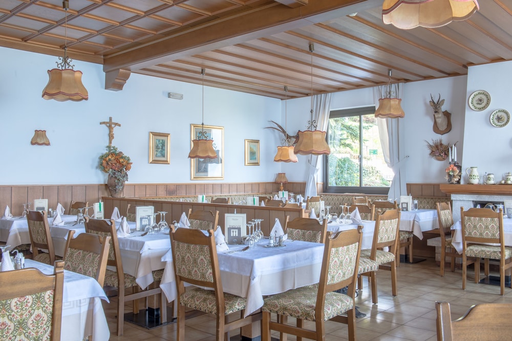 Village Hotel Lucia 34/50