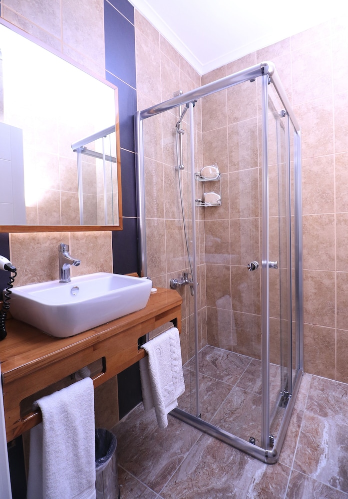 Marvell City Otel 32/33