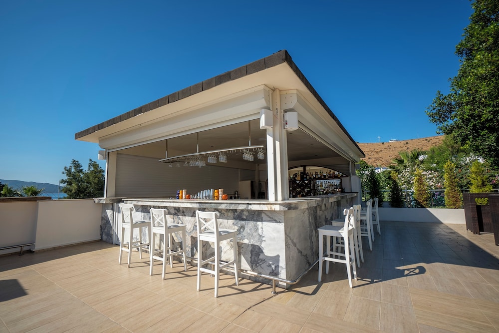 Azka Hotel 12/78