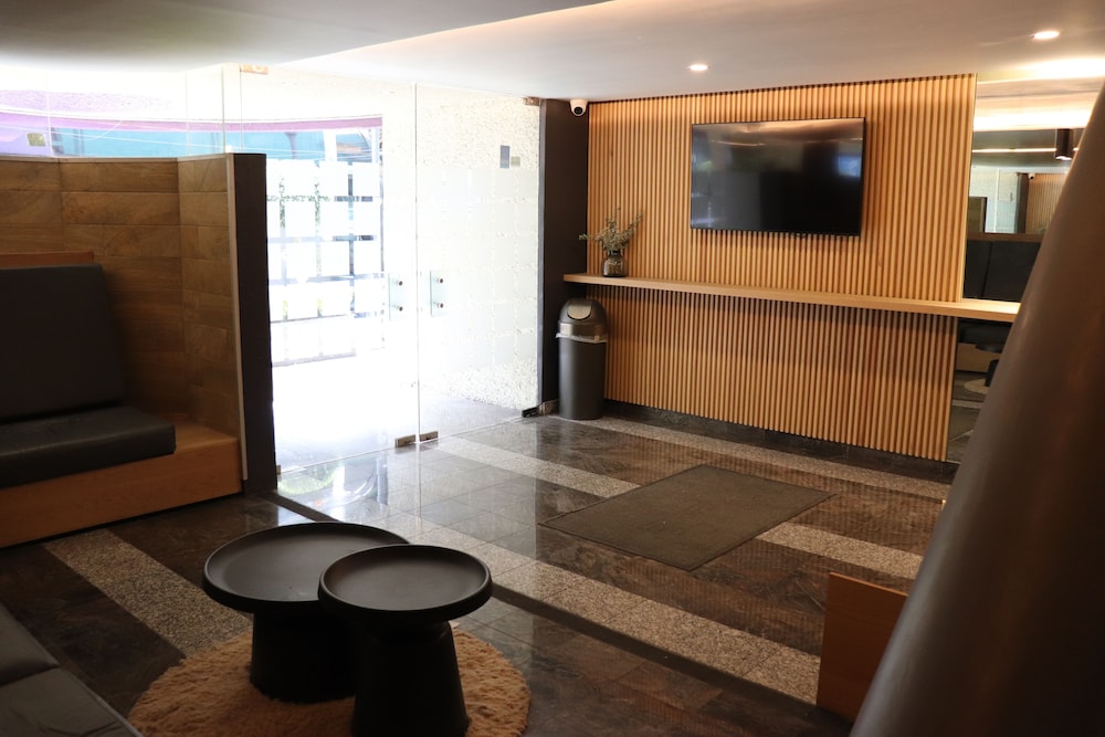 Hotel Embassy 38/48