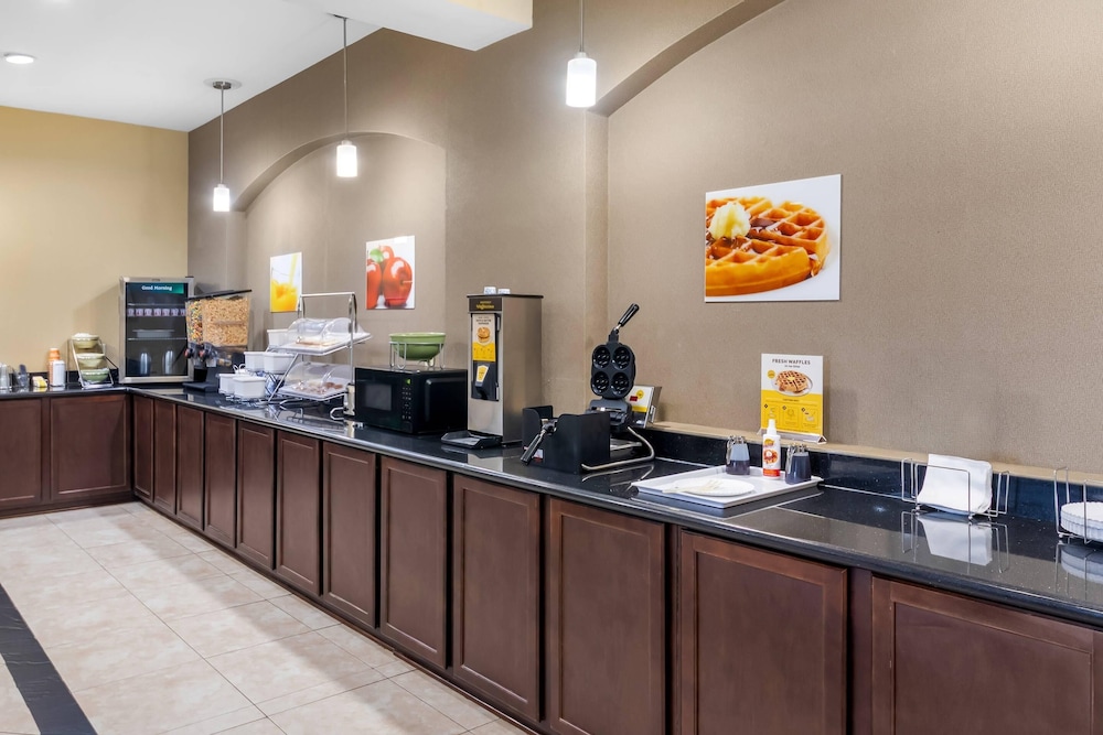 Quality Inn & Suites - Marlin 11/56
