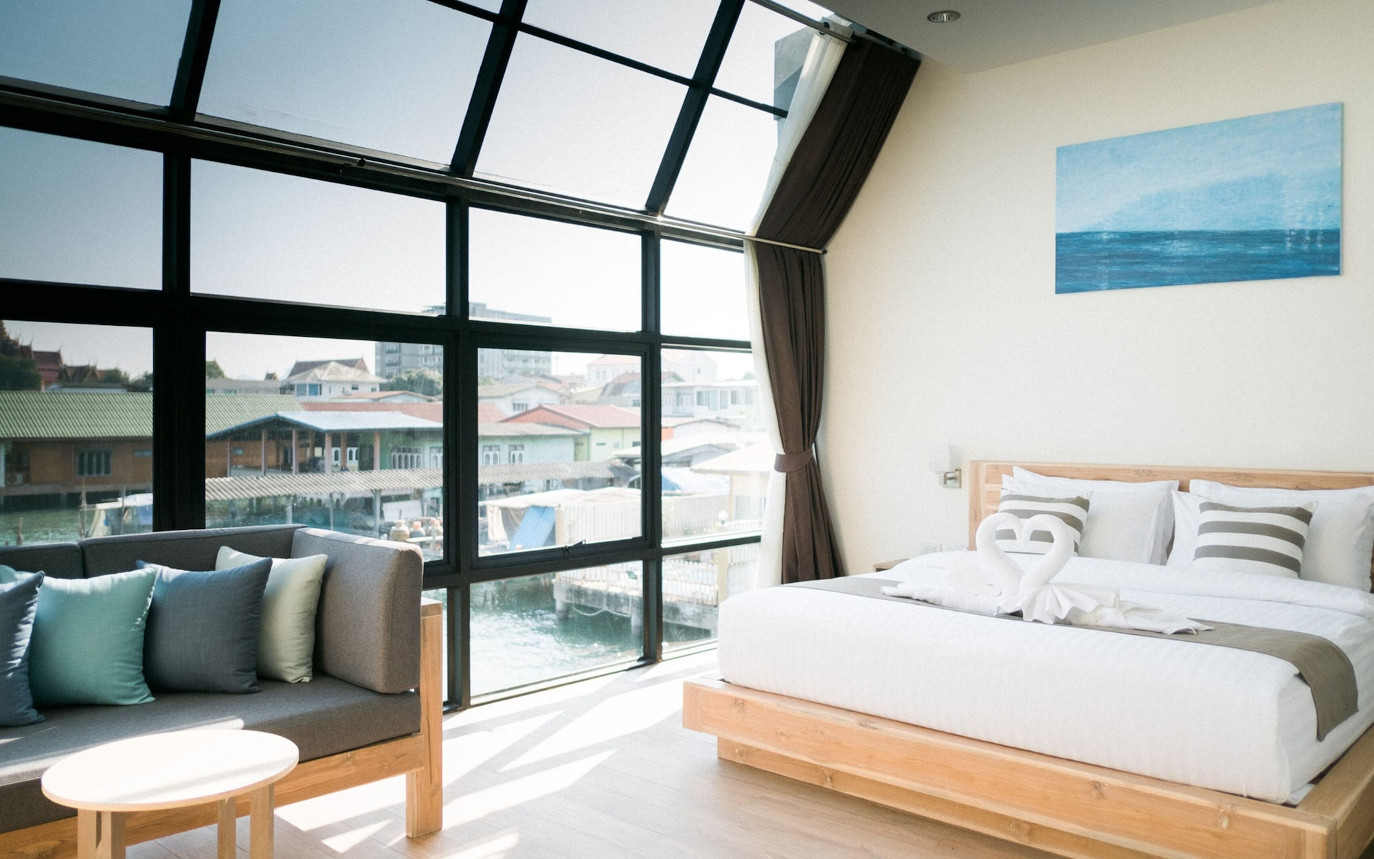 DELUXE, SEA VIEW, CORNER