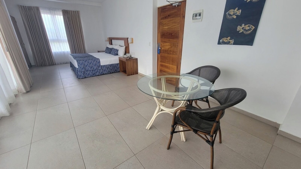 Casablanca Resort 40/61
