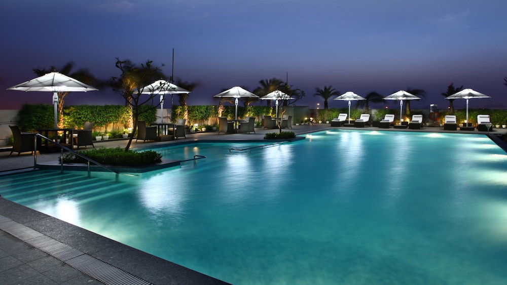 Crowne Plaza Rohini 1/73