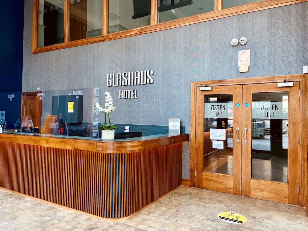 Glashaus Hotel 6/42