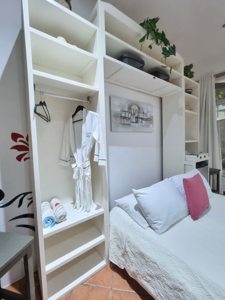 جناح اقتصادي بسرير كينج، Hotel Vos 6/8