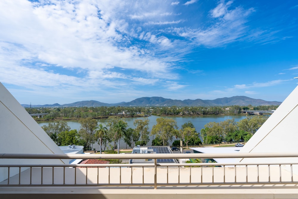 Mercure Rockhampton 3/55