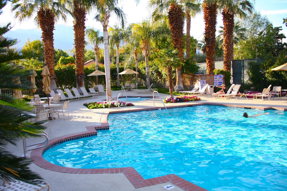 The Oasis Resort 16/76