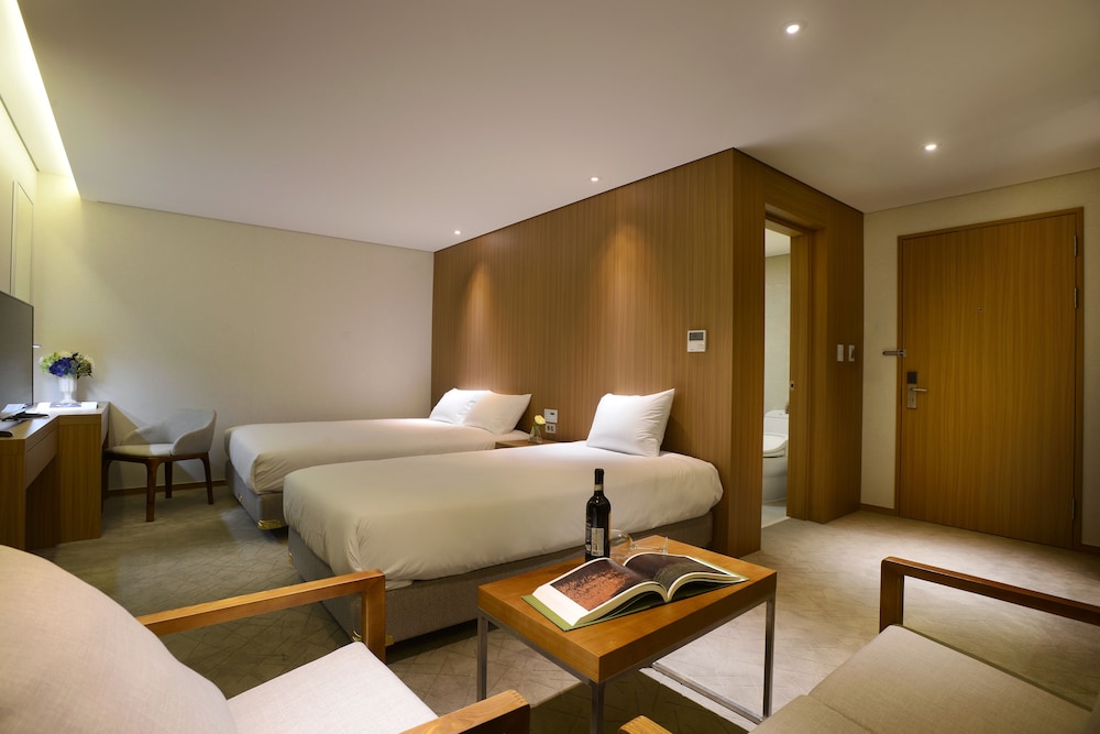 Astar Hotel 28/69
