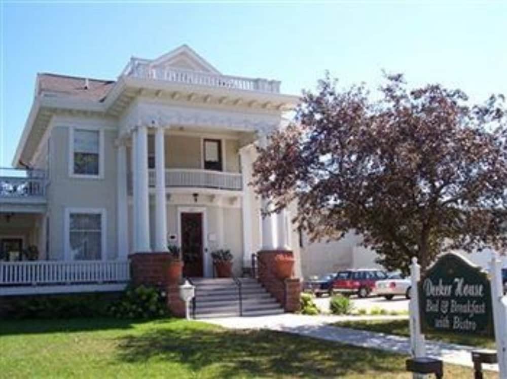 The Decker House 1/13