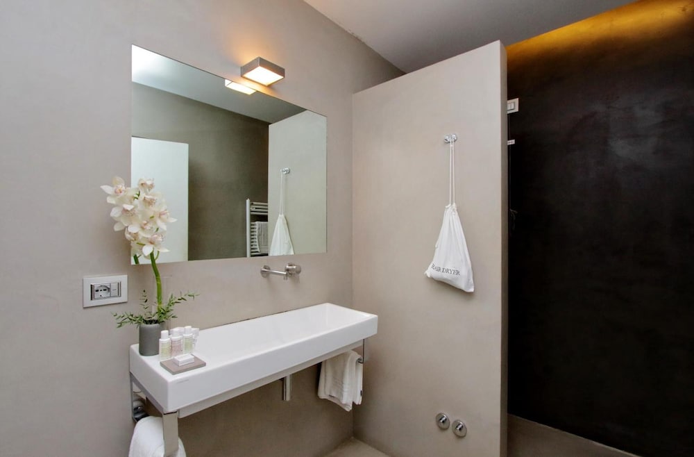 Urben Suites Apartments Design 19/42