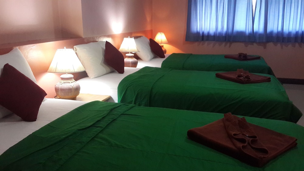 Silla Patong Hostel 9/36