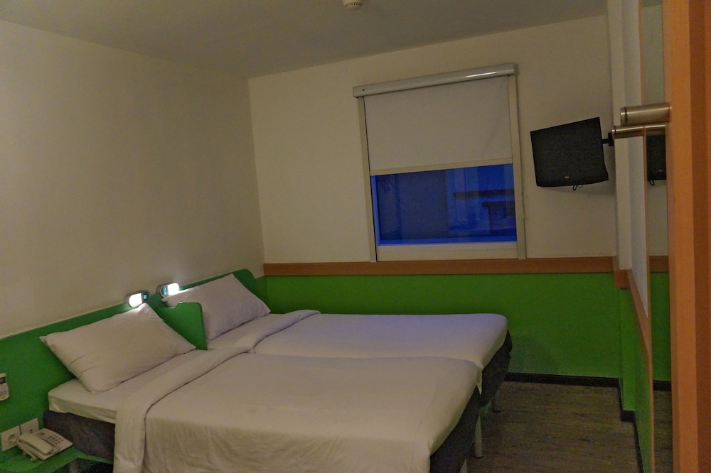 Ibis Budget Jakarta Airport 23/54