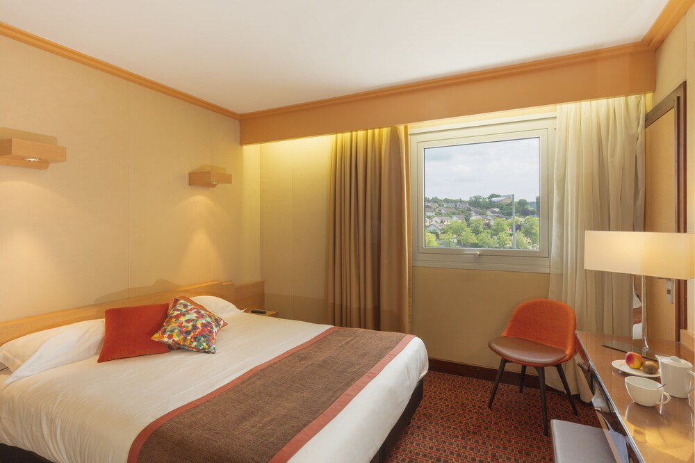 Hotel The Originals du Beryl Lons-le-Saunier - Restaurant Le Loft 3/21