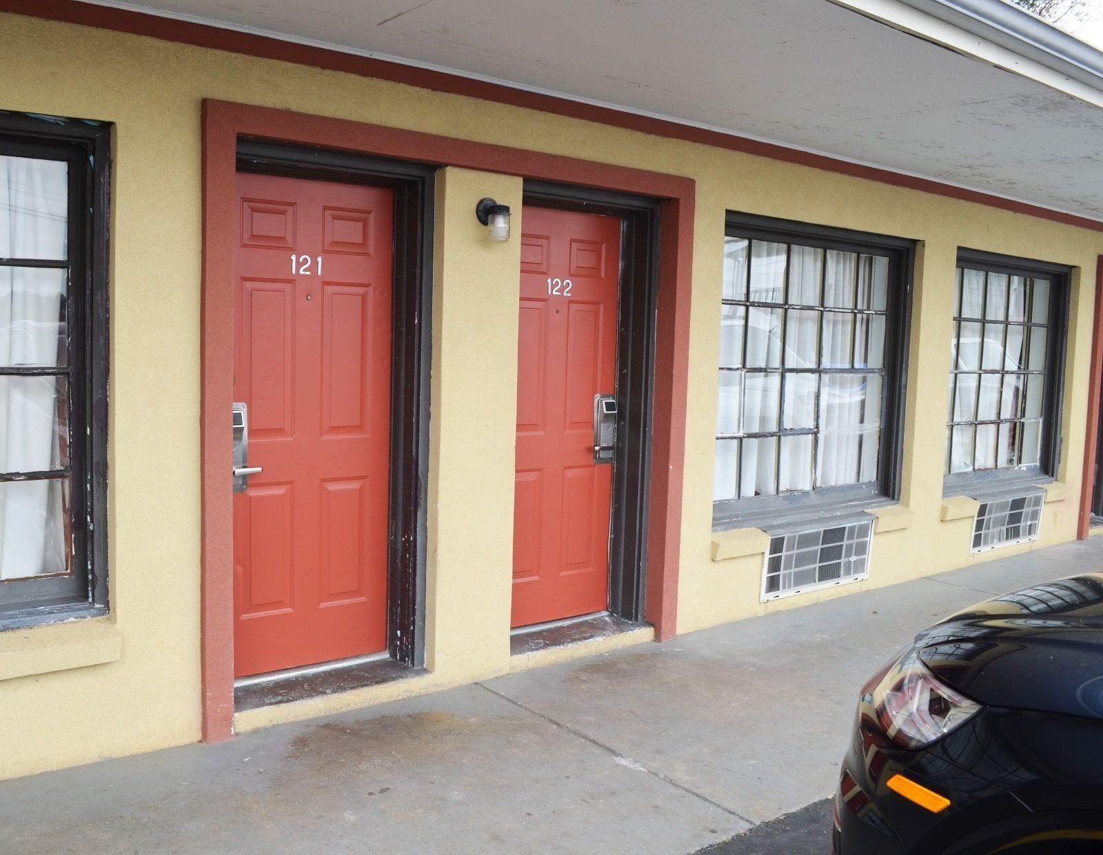 Budget inn 4/27