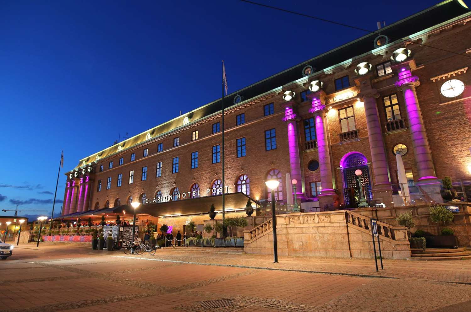 Clarion Hotel Post photo5