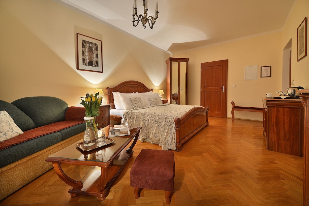 Boutique Hotel Constans 28/50