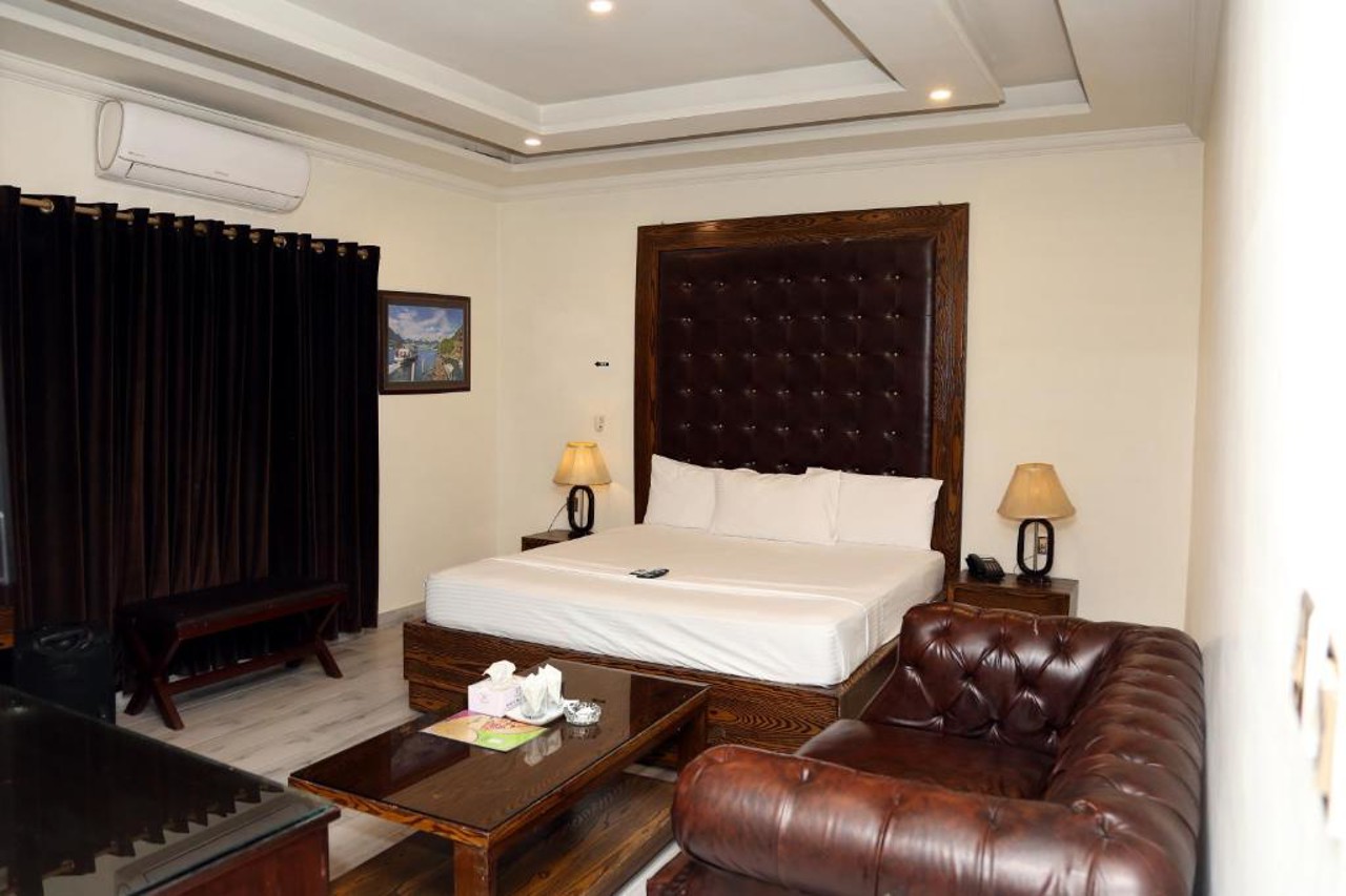 Hotel DE Shalimar - Multan 11/20