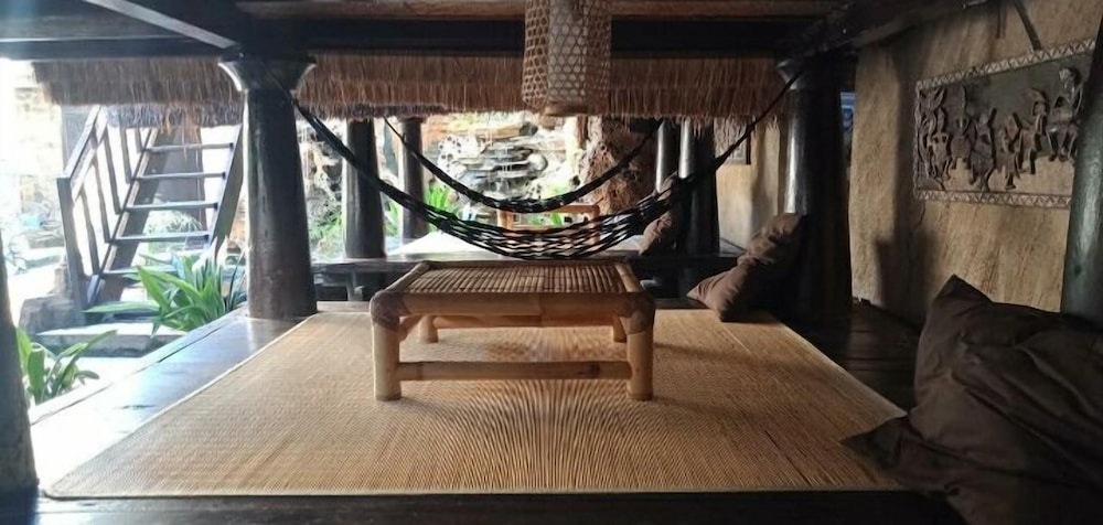 Bale Sasak 32/50