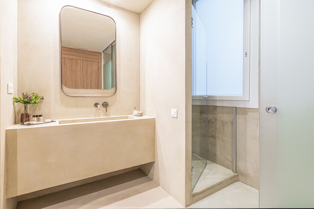Casa Lirio Hotel Boutique 56/59