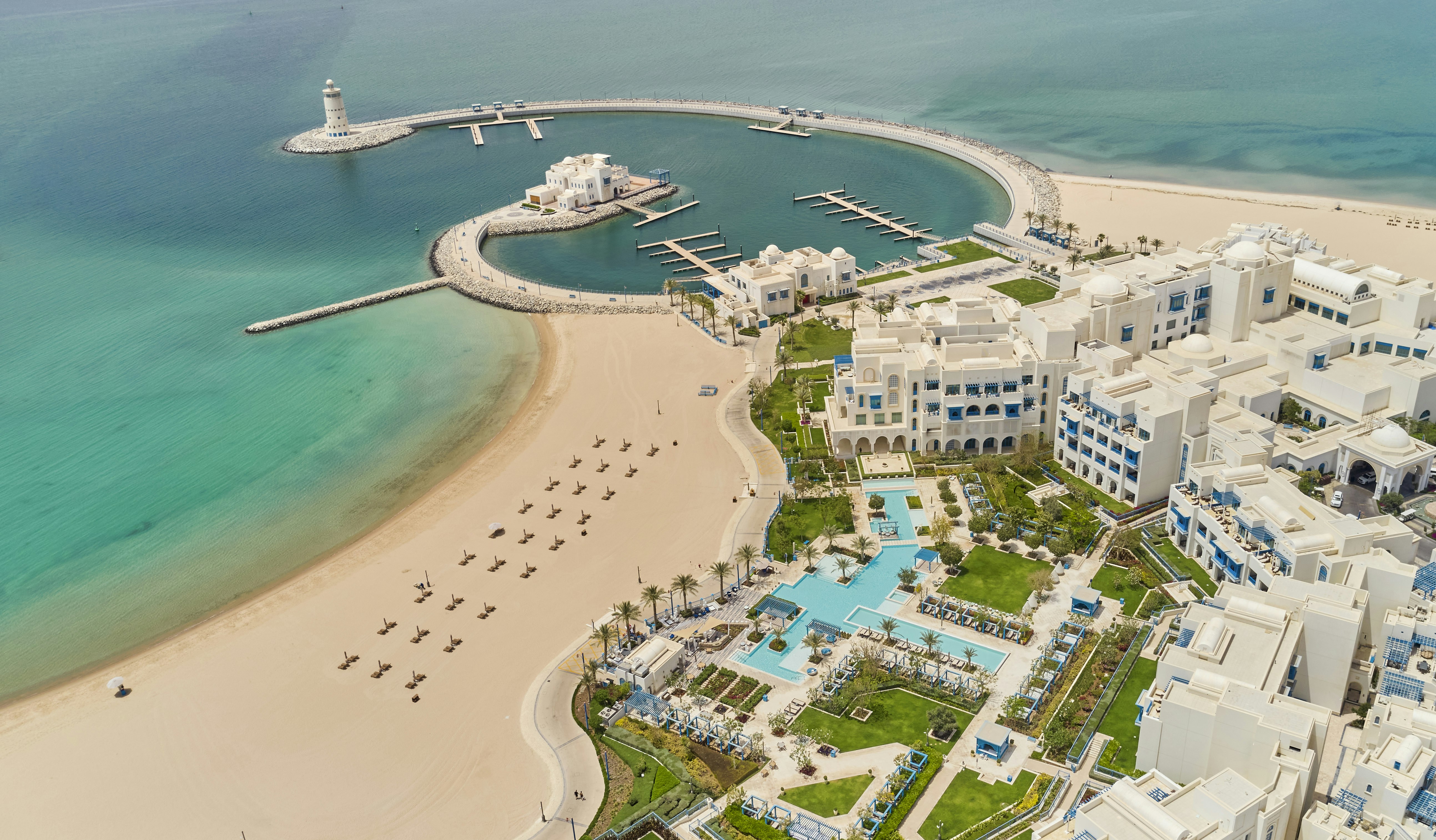 Hilton Salwa Beach Resort & Villas 78/82