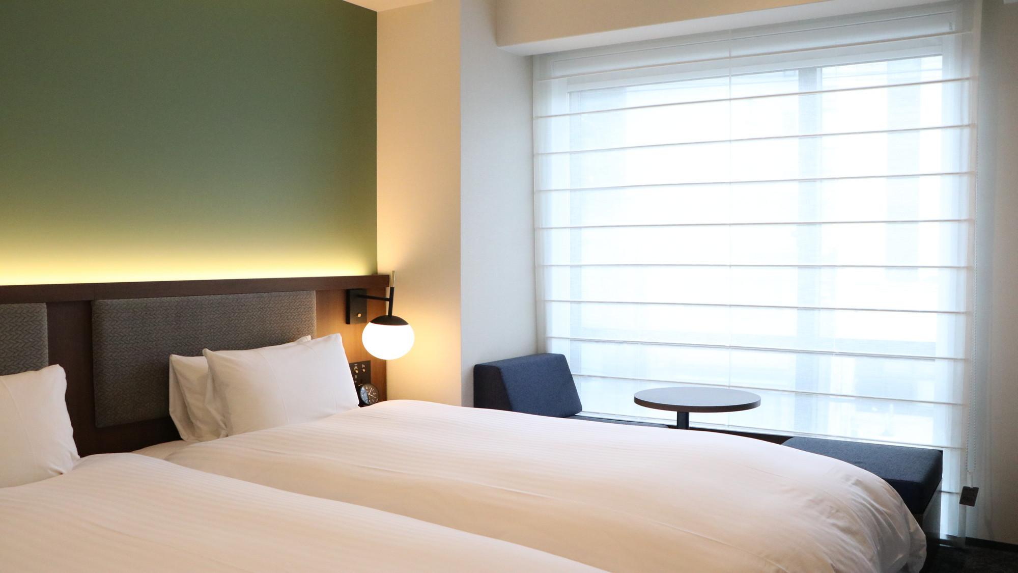 Hollywood, Standard, Twin Beds