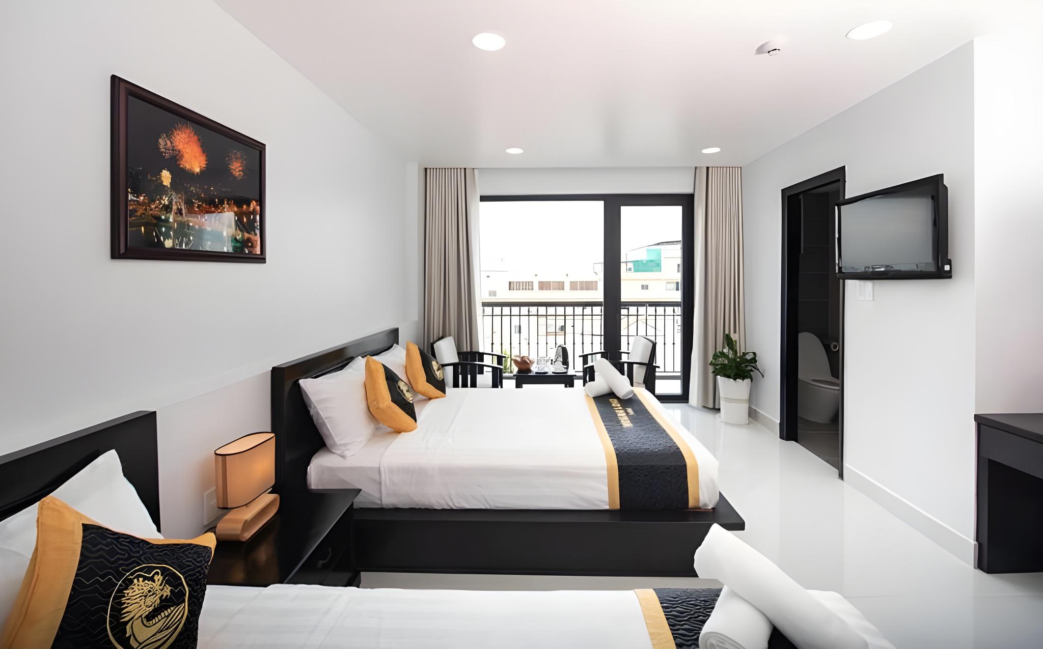 Deluxe, Double and Twin Beds