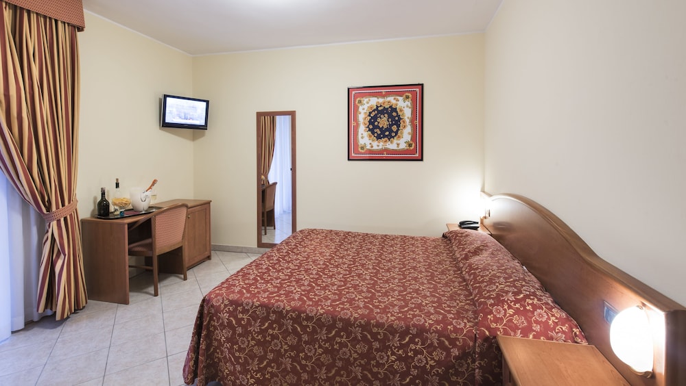 Hotel Regina 18/85