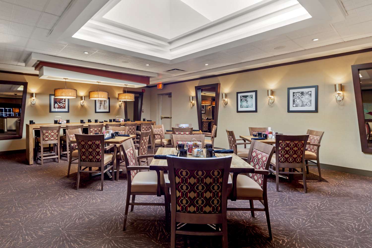restaurant cafeteria