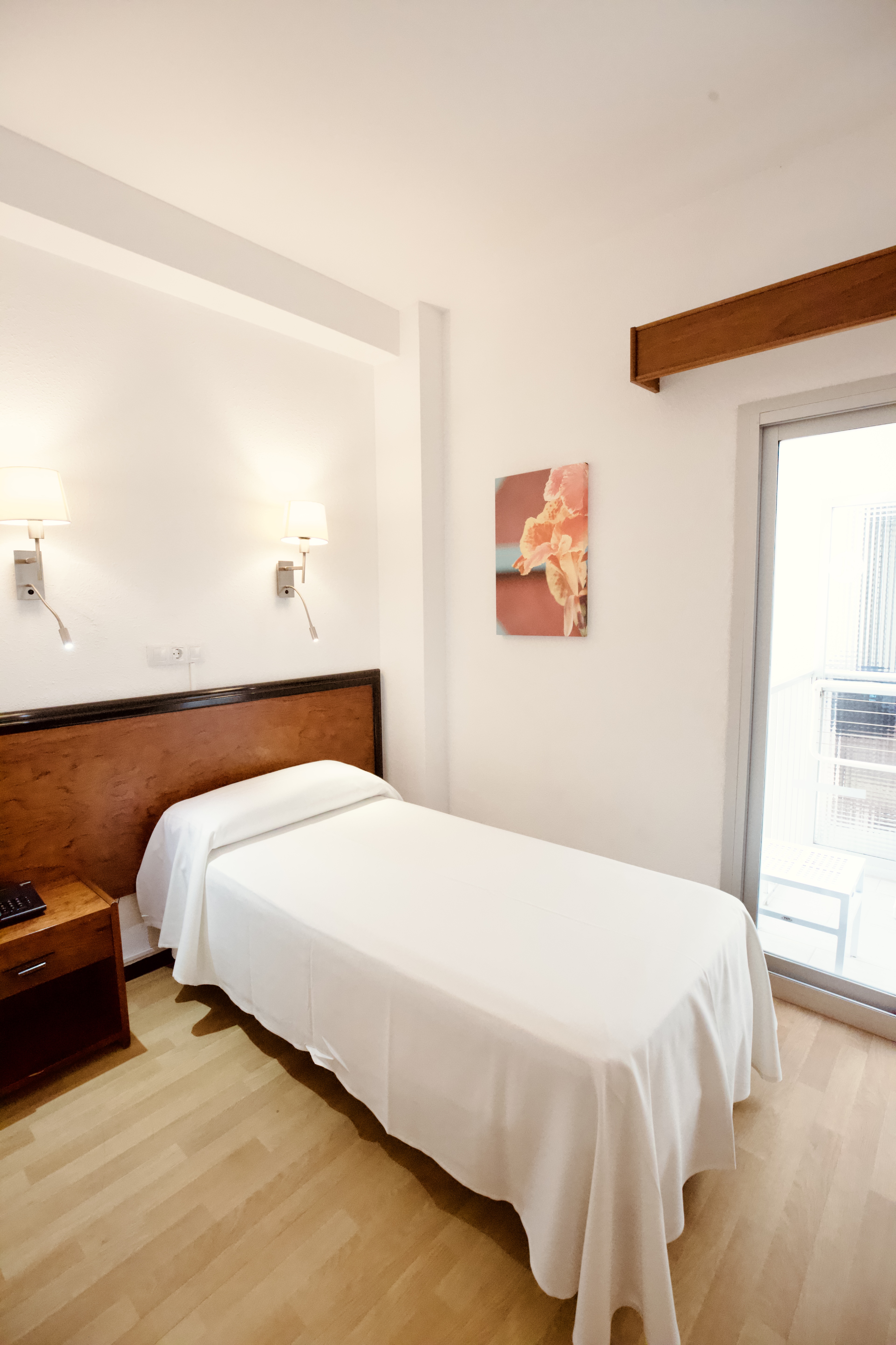 Room, Single, Balcony