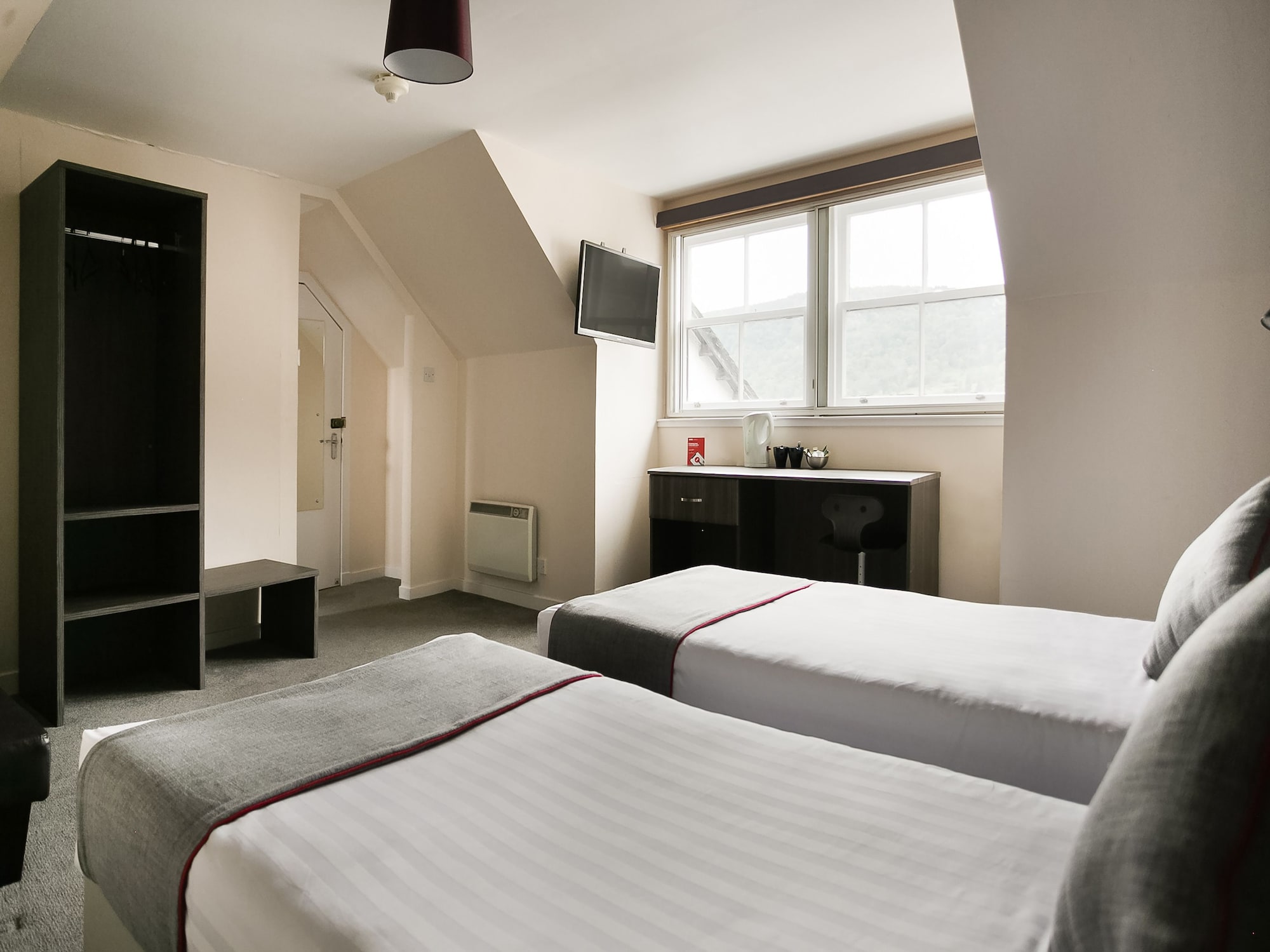 Standard, Twin Beds