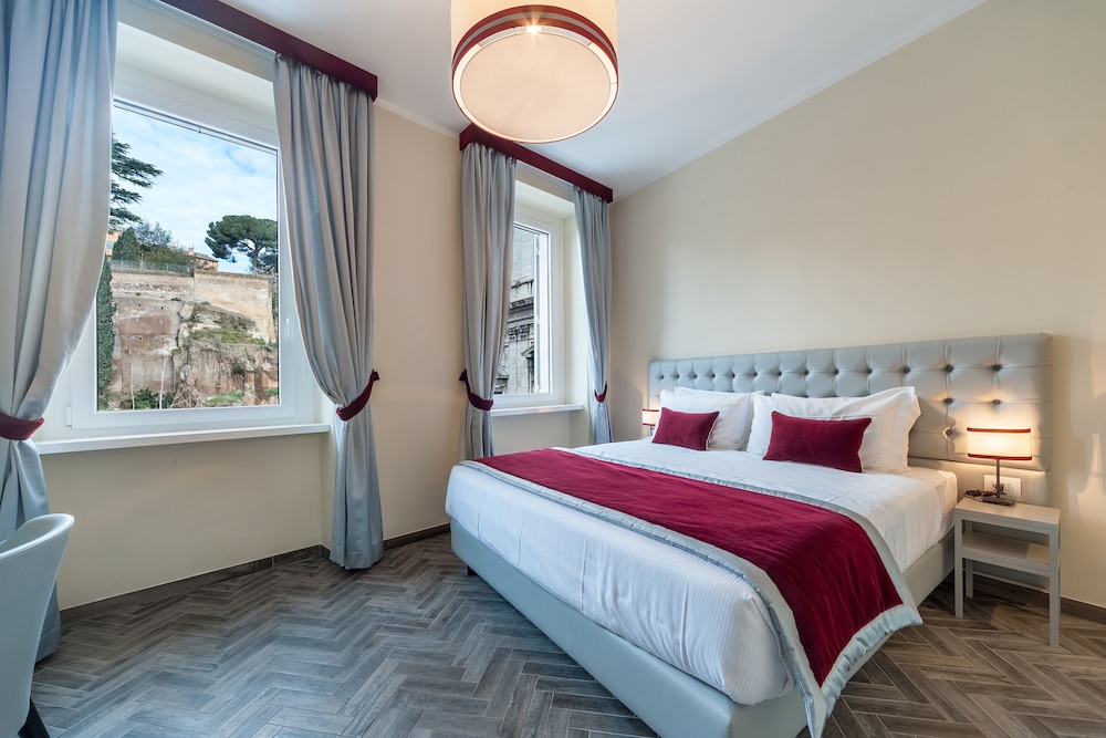 Foro Romano Luxury Suites 8/51