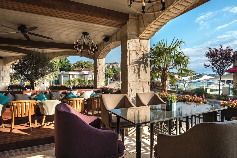 Blu Bay Sozopol 47/64