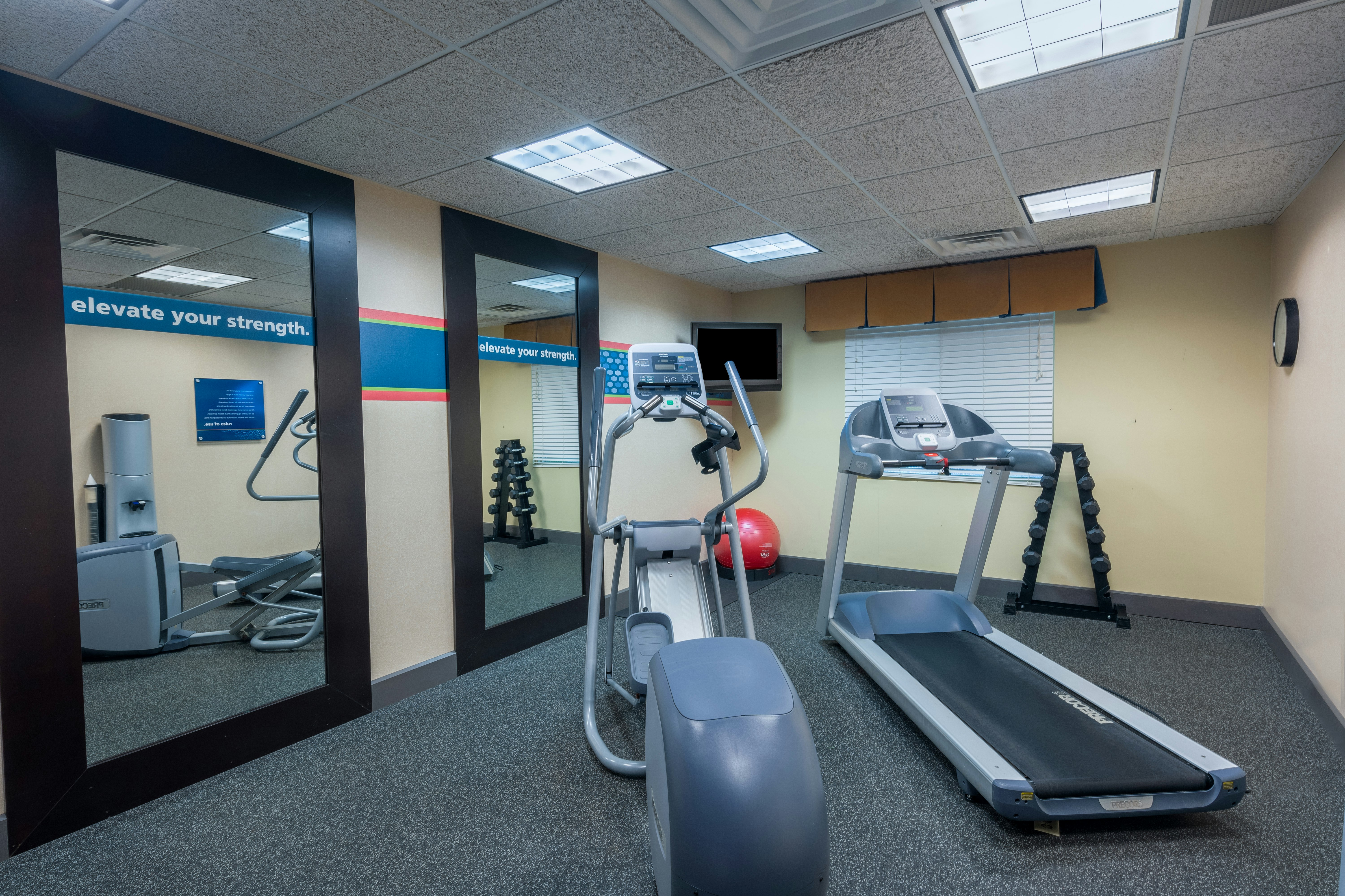 Hampton Inn London-North 23/29