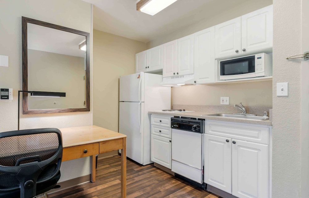 Extended Stay America Pleasanton - Chabot Drive 34/45