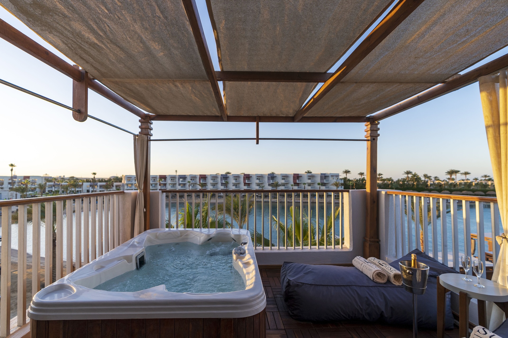 swimming pool spa