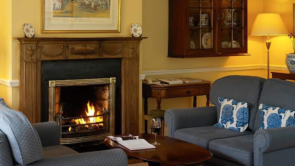 Dunraven Arms Hotel 23/43
