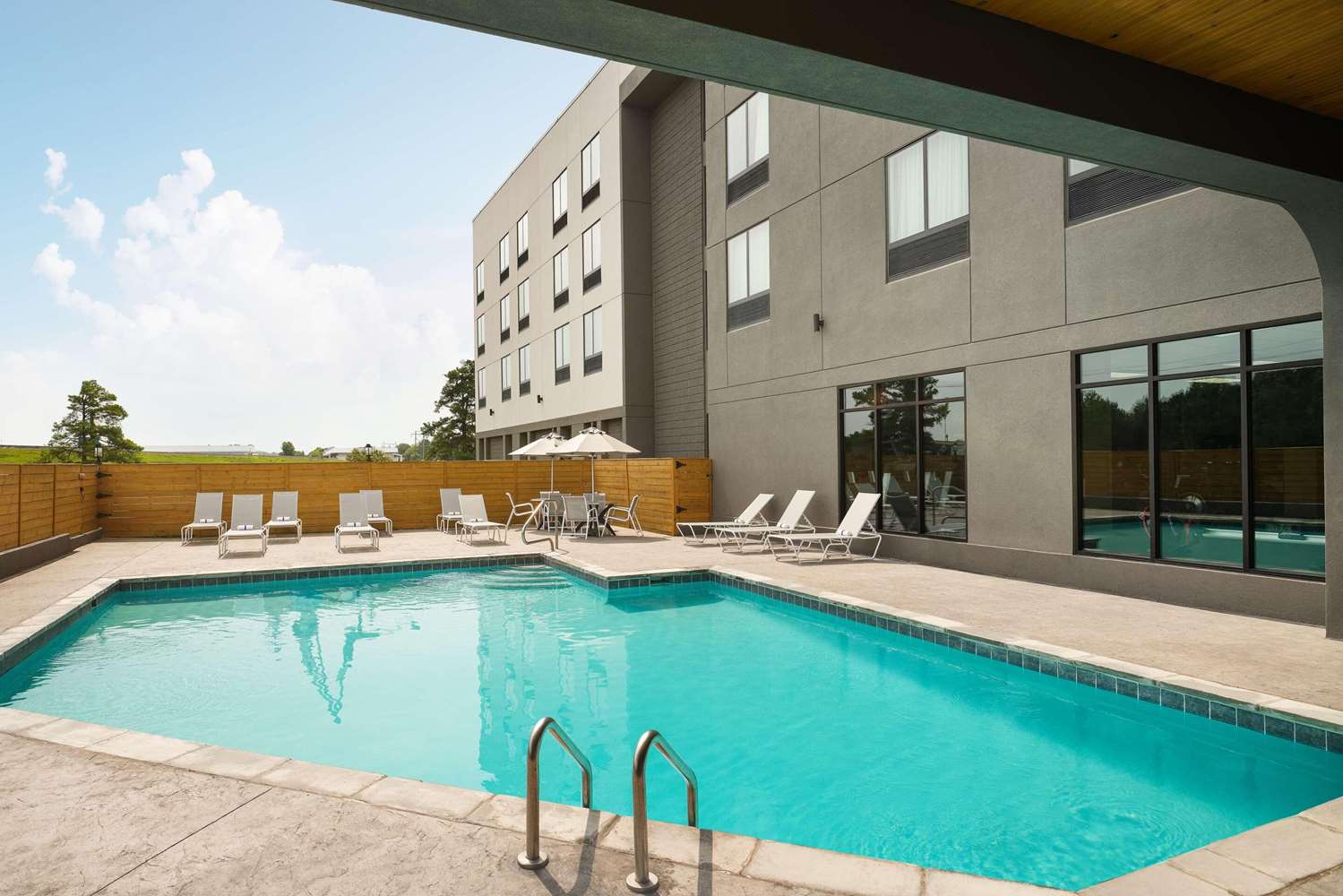 Radisson Hotel West Memphis 8/16