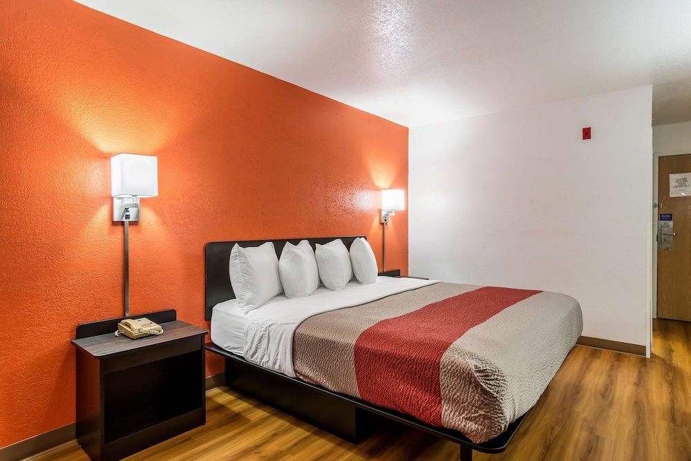 Motel6 Barkeyville, PA 29/41