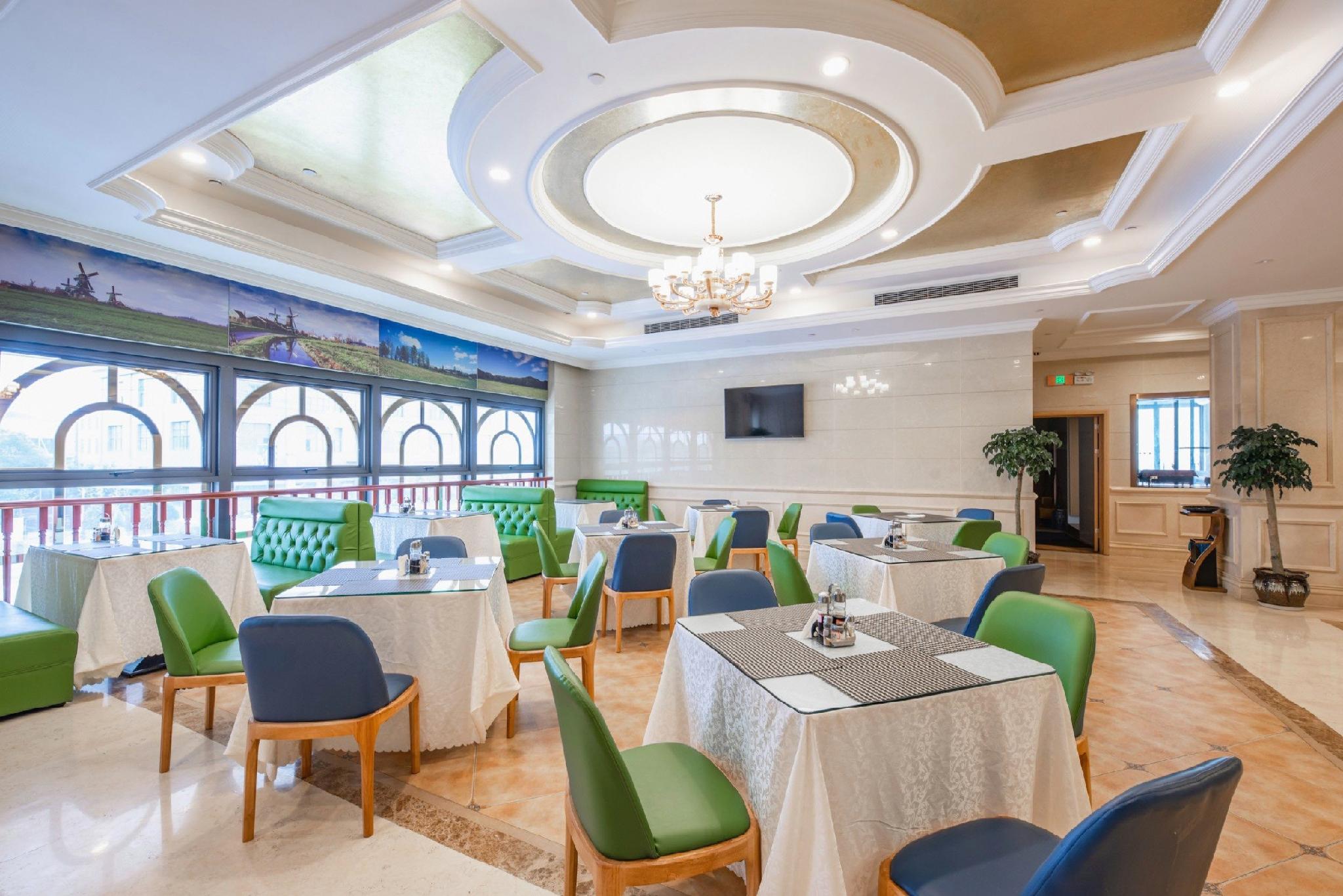 Vienna International Hotel (Haimen Railway Station) 34/43