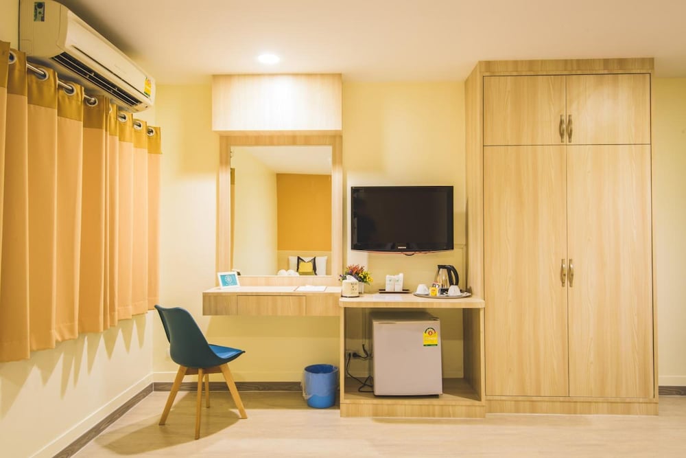 Newsuanmali Hotel 33/41