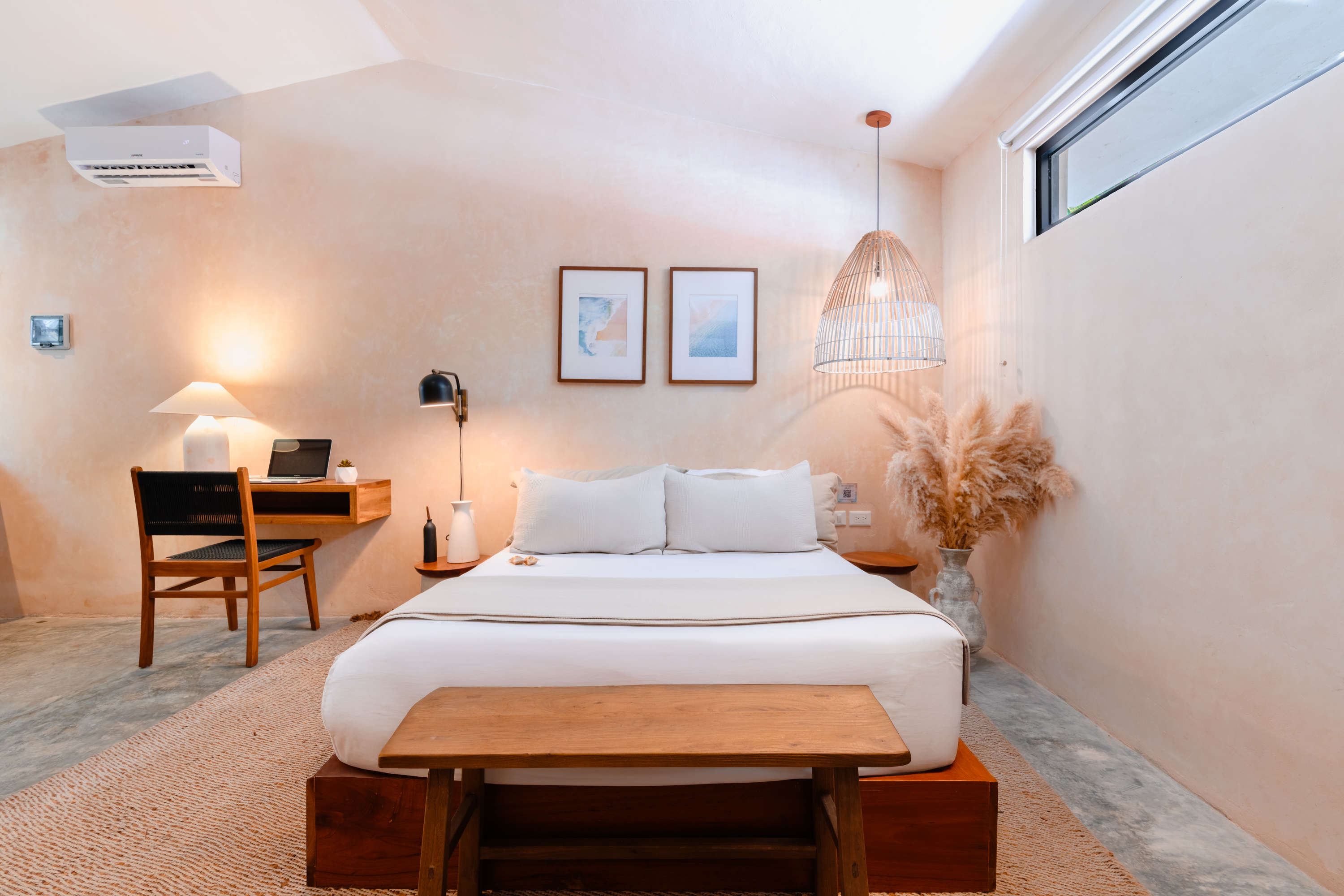 Garden, Queen Bed