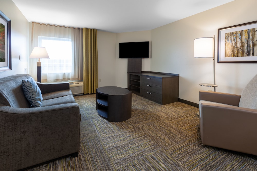 Candlewood Suites Kalamazoo 33/50