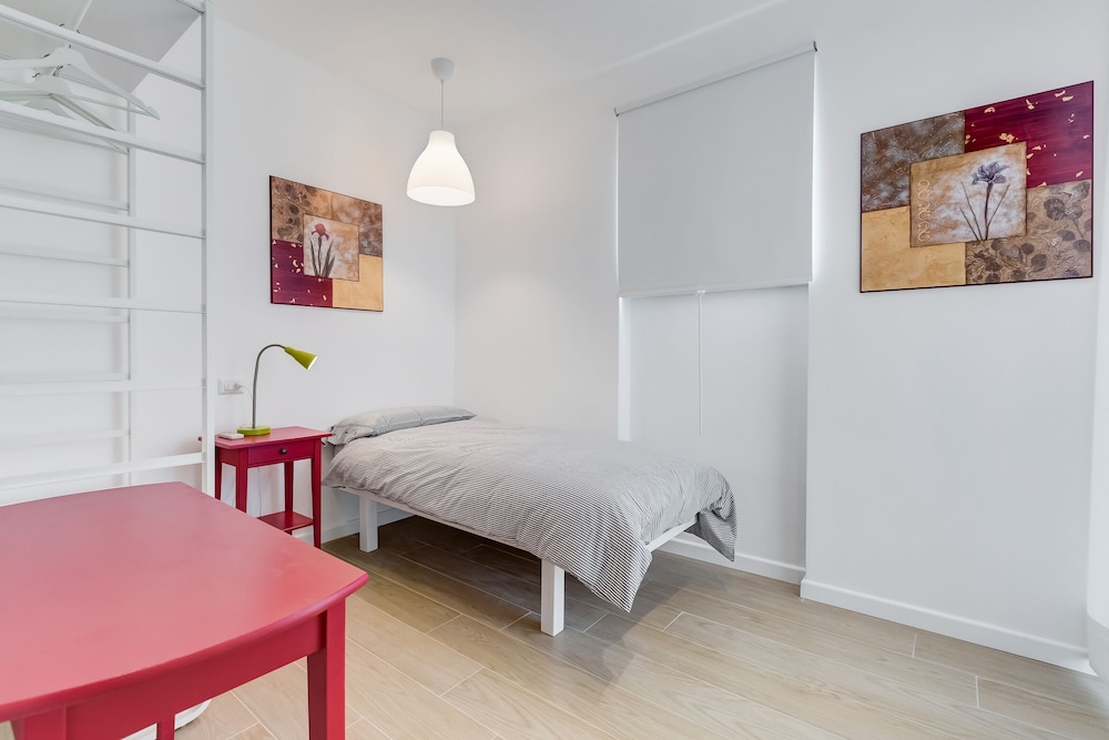 Lovely 3 rooms apartment close Trastevere Station 7/25