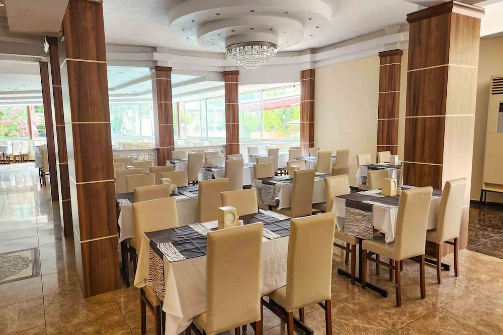 CLUB TESS HOTEL 33/47