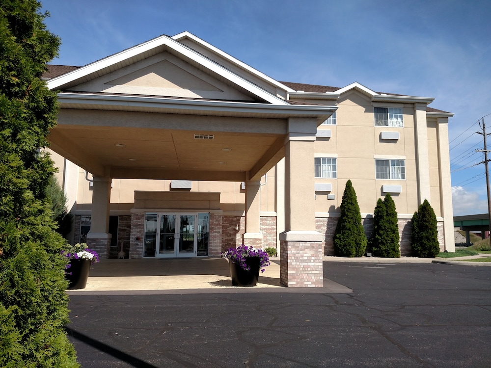 Holiday Inn Express Toledo West Napoleon 2/65