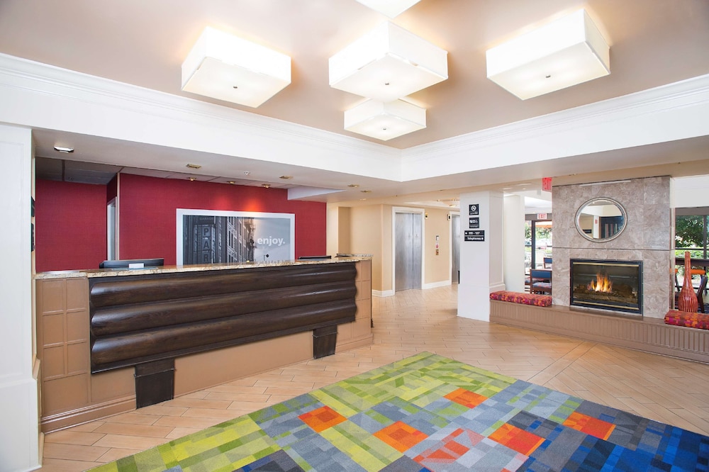Hampton Inn Suites Annapolis 8/39