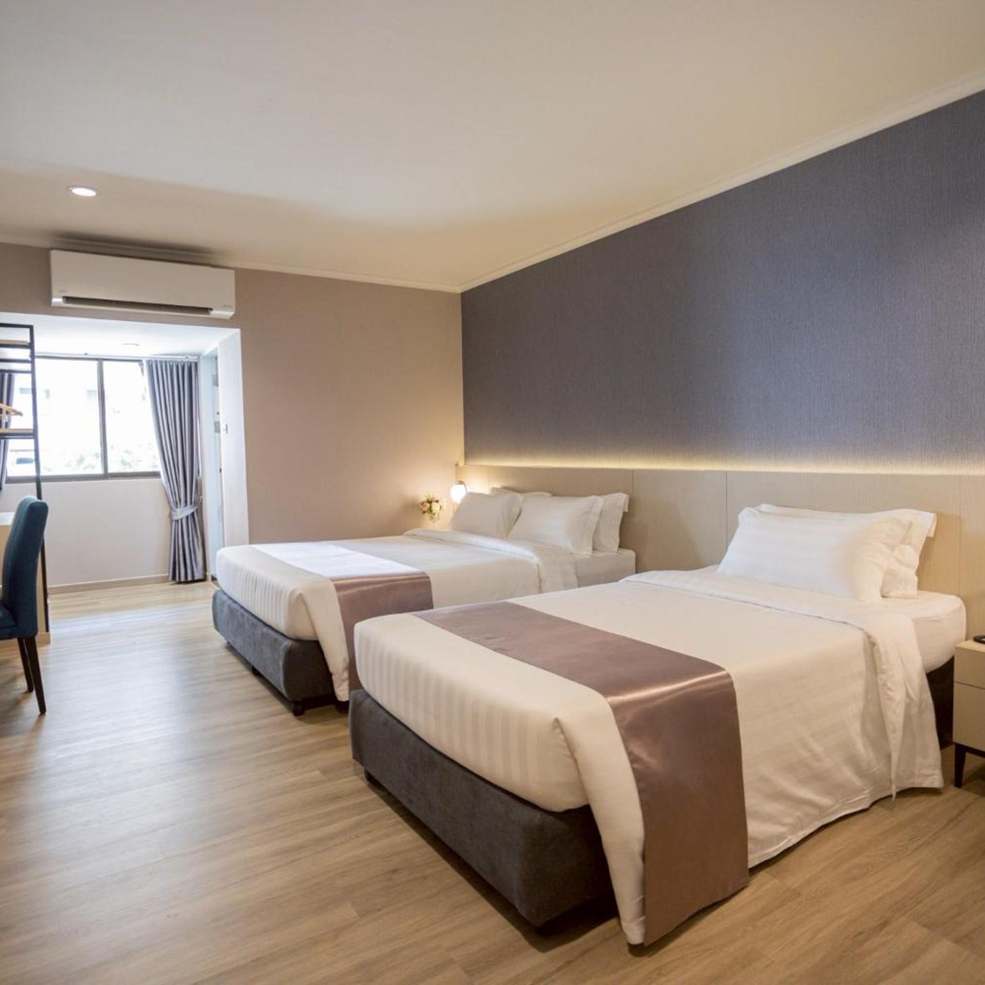 Premier, Double or Twin Bed
