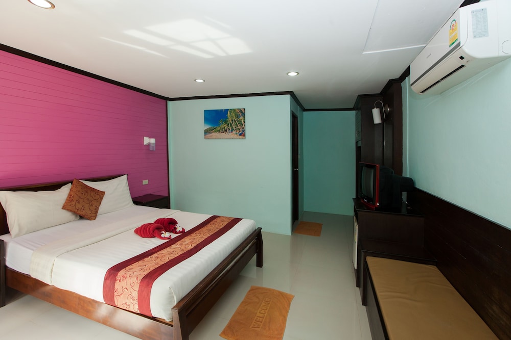 LANTA RIVIERA RESORT 12/37