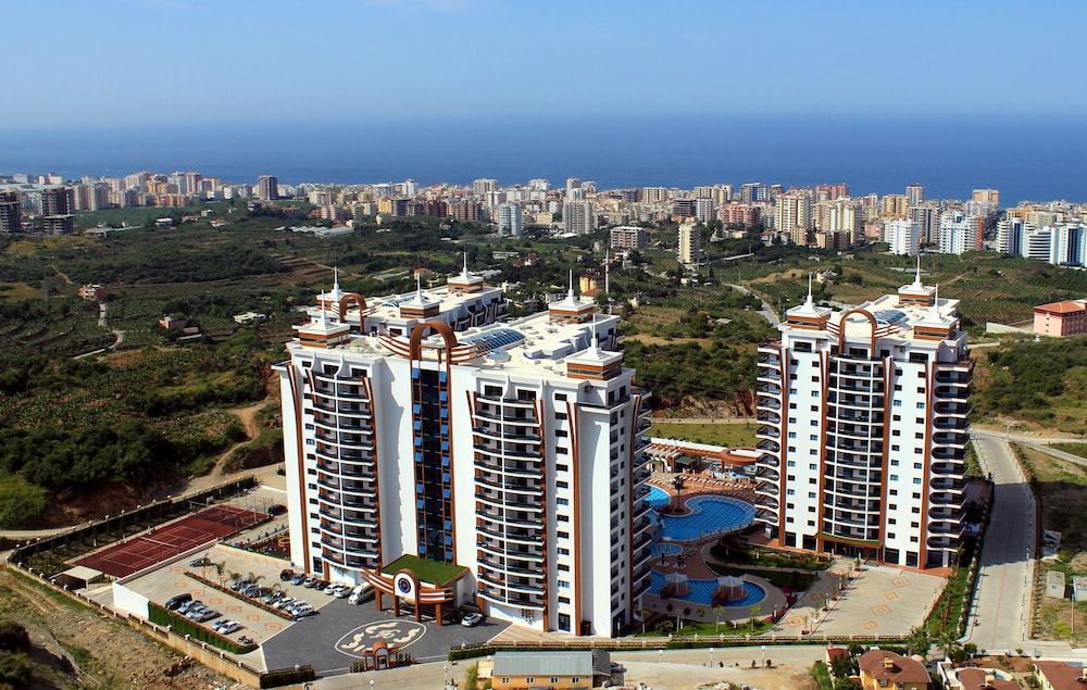 Azura Park Tourism Complex 3/75